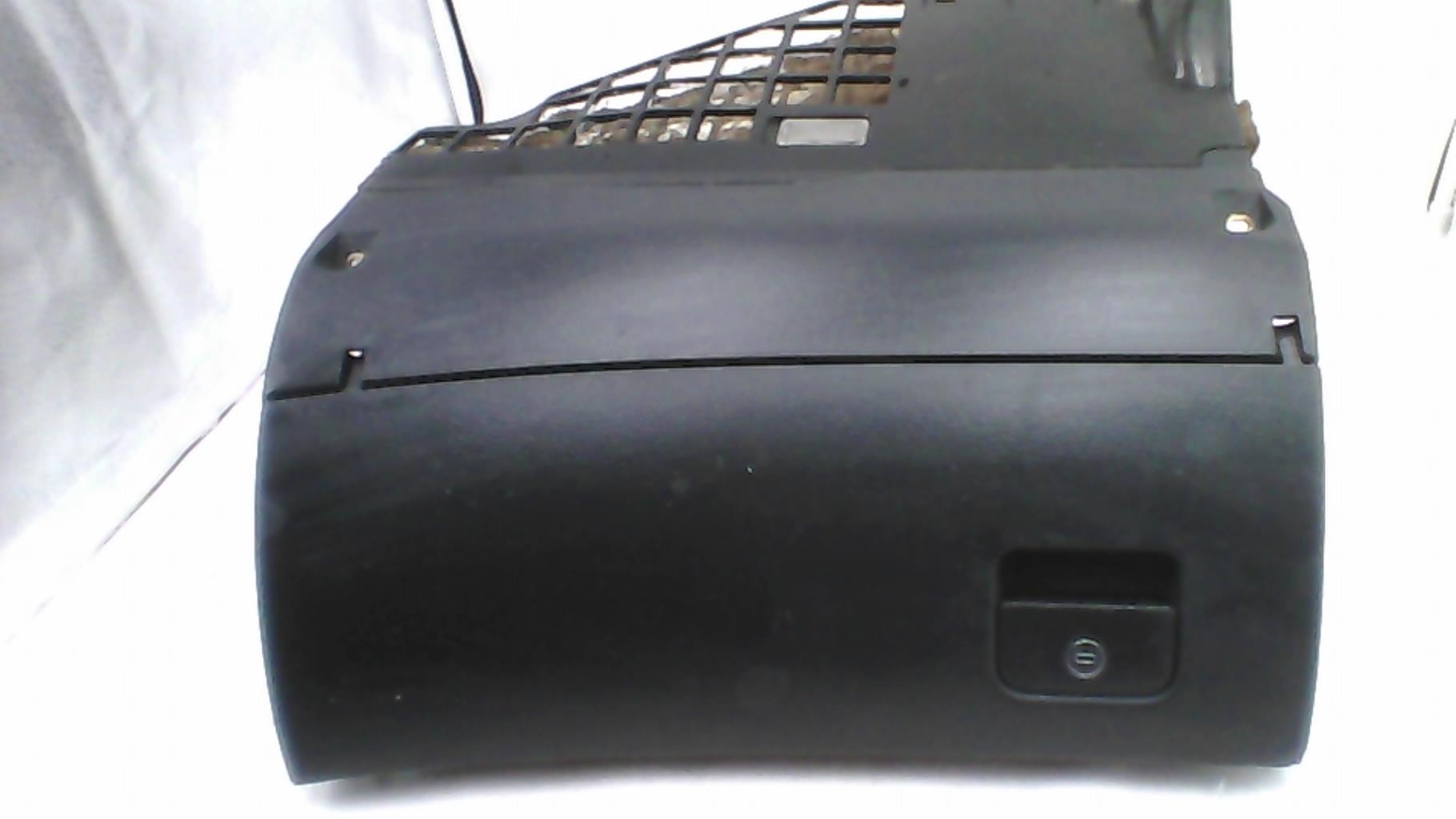 Boite a gants AUDI A6 2 AVANT PHASE 1 BREAK Diesel - 1
