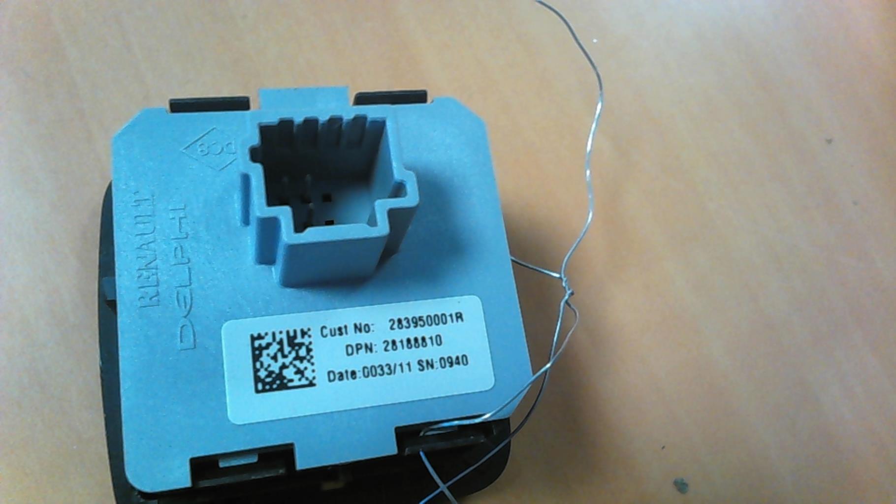 Bouton/Interrupteur RENAULT SCENIC 3 PHASE 1 Diesel - 1