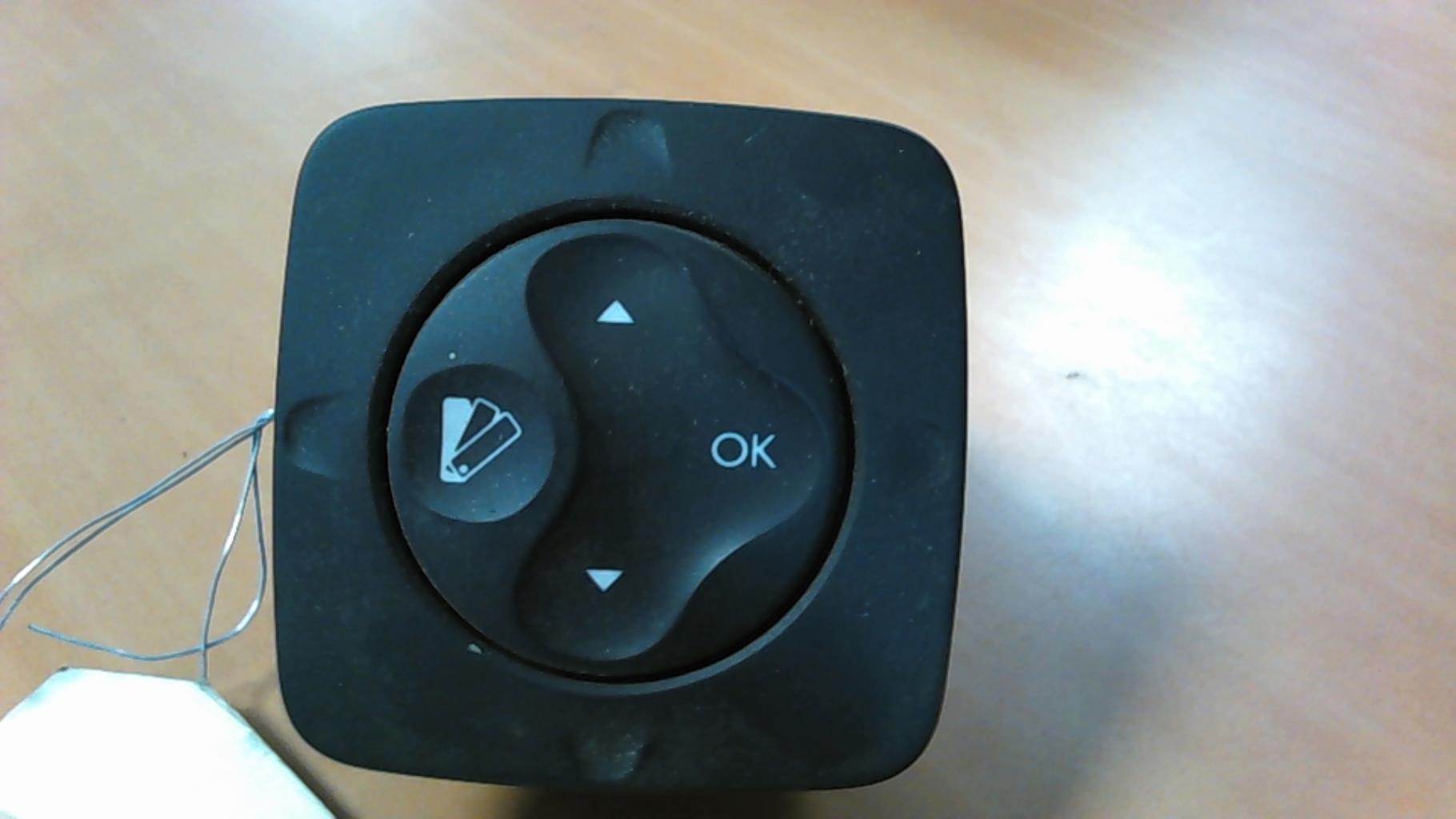 Bouton/Interrupteur RENAULT SCENIC 3 PHASE 1 Diesel - 1