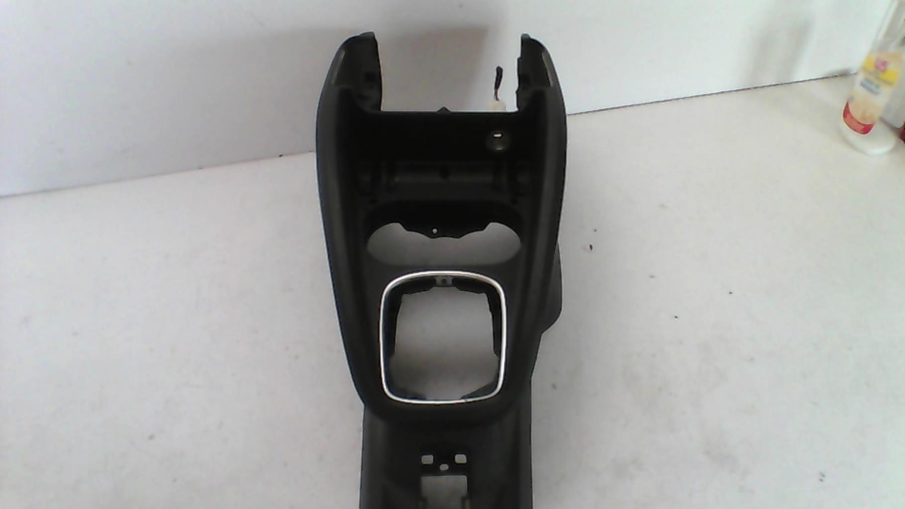 Console central (interieur plastique) AUDI A1 1 SPORTBACK PHASE 2 Diesel - 1