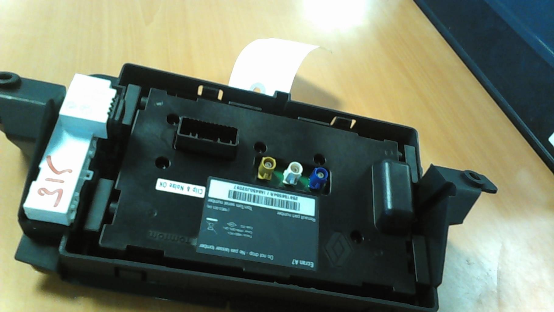 Ecran GPS RENAULT MEGANE 3 PHASE 1 Diesel - 1