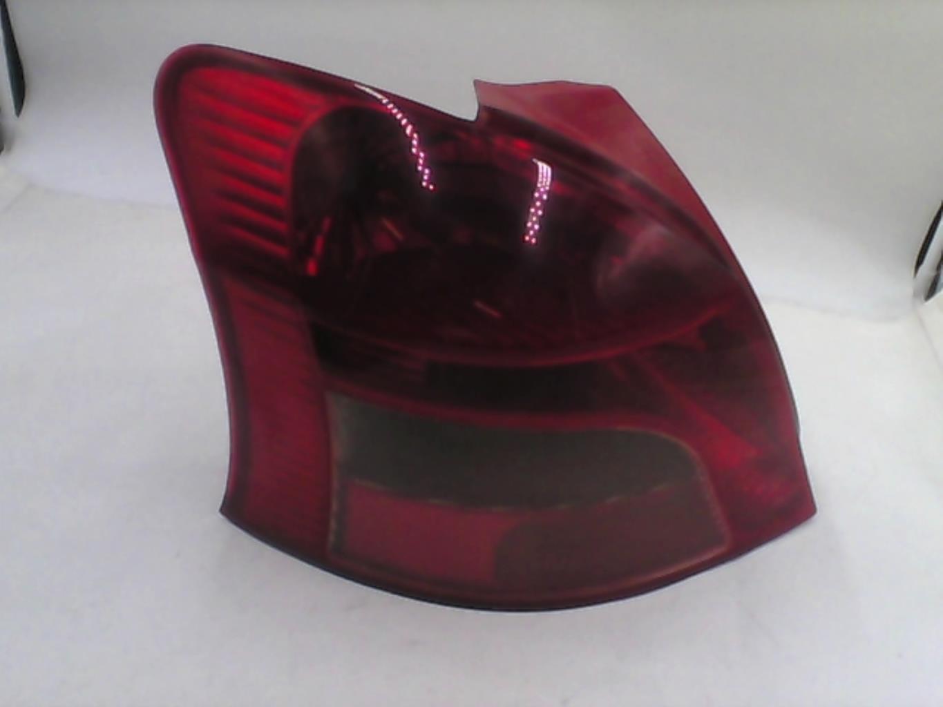 Fanale posteriore principale sinistro (luci) TOYOTA YARIS 2 PHASE 1 Gasolina - 1