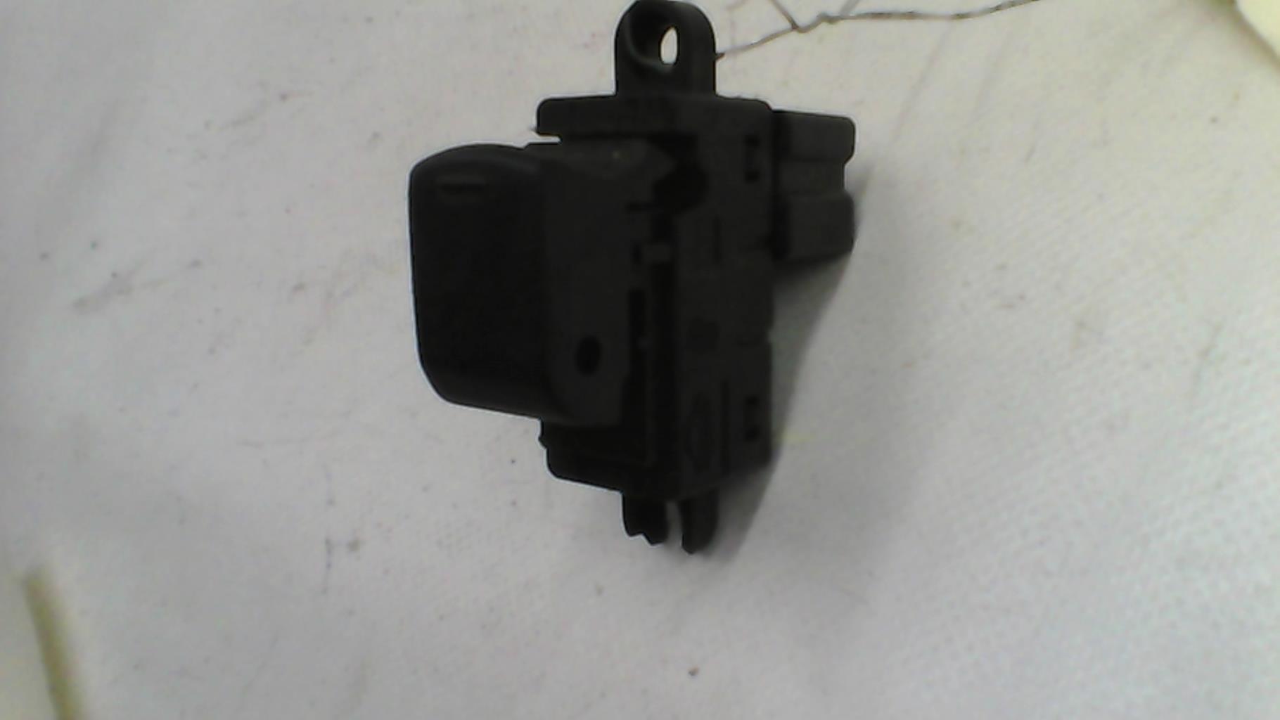 Interruttore lavacristalli posteriore destro NISSAN QASHQAI 1 PHASE 1 Diésel - 1