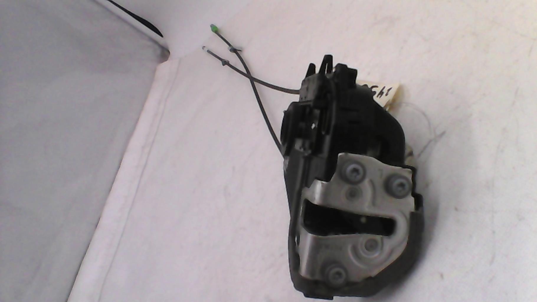 Serratura posteriore sinistra TOYOTA YARIS 2 PHASE 1 Gasolina - 1