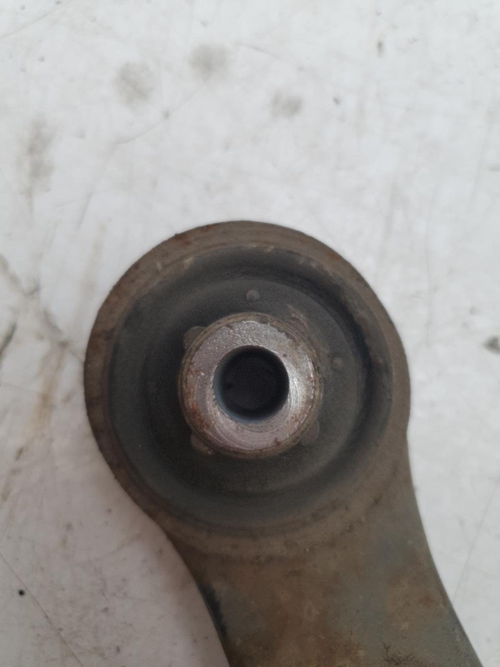Triangolo inferiore anteriore sinistro CITROEN C4 1 PHASE 1 Diésel - 1