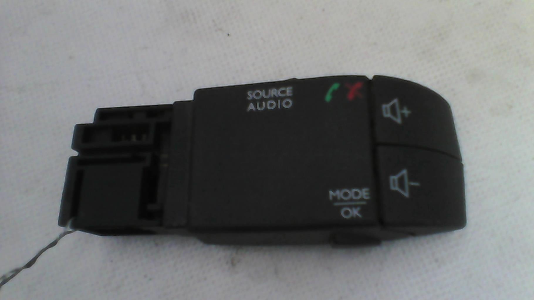 Commande autoradio RENAULT CAPTUR 1 PHASE 1 Diesel - 1