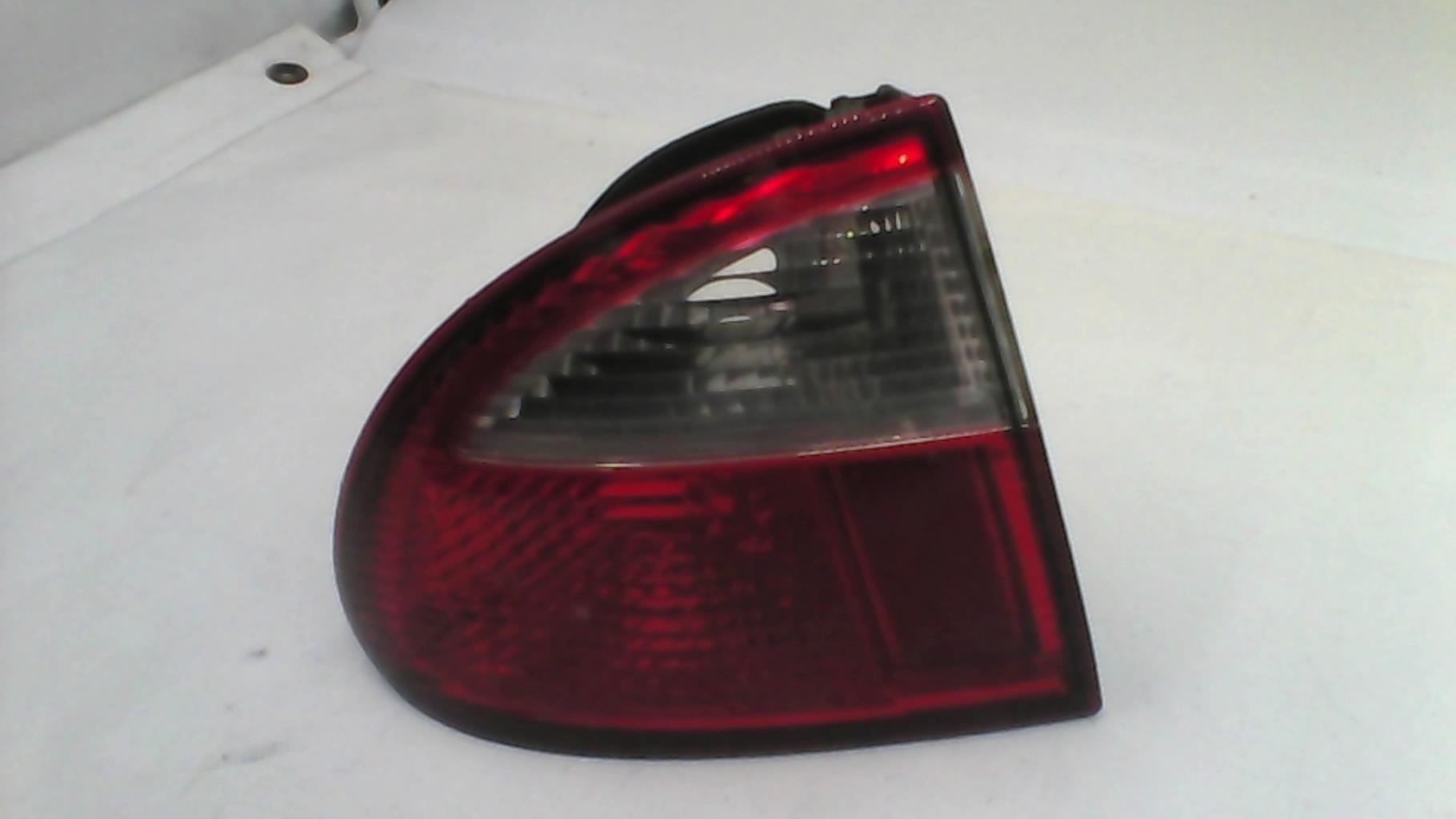 Fanale posteriore principale sinistro (luci) SEAT LEON 1 Gasolina - 1