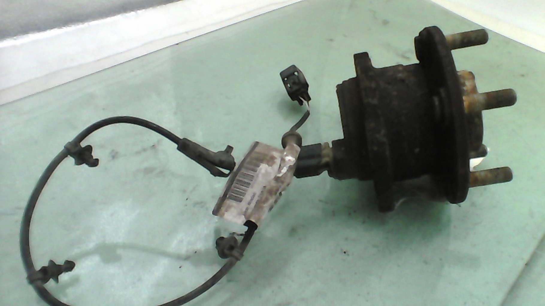 Mozzo posteriore sinistro VOLVO V 40 2 PHASE 1 BREAK Diésel - 1