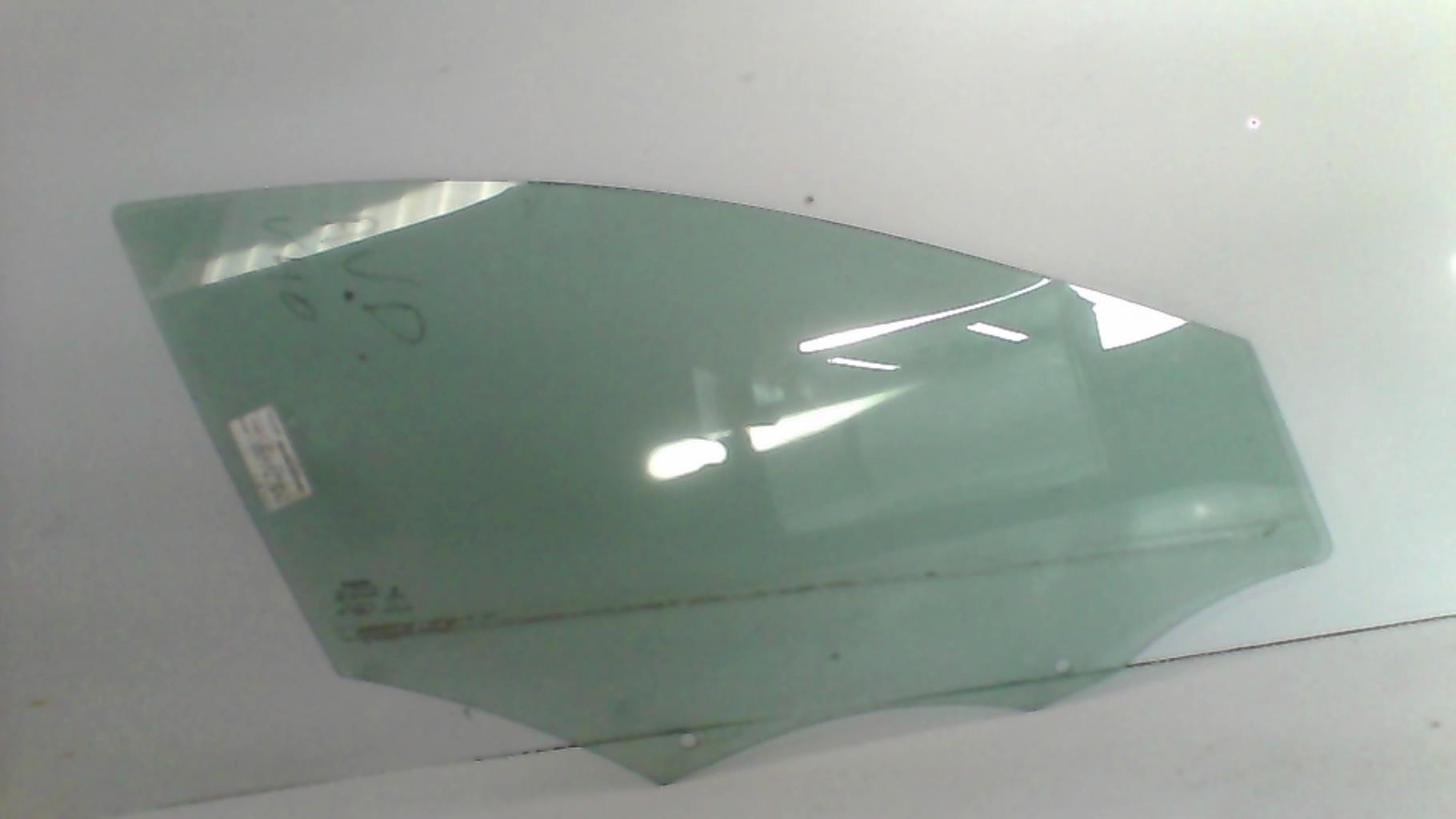 Vitre avant droit VOLVO V 40 2 PHASE 1 BREAK Diesel - 1