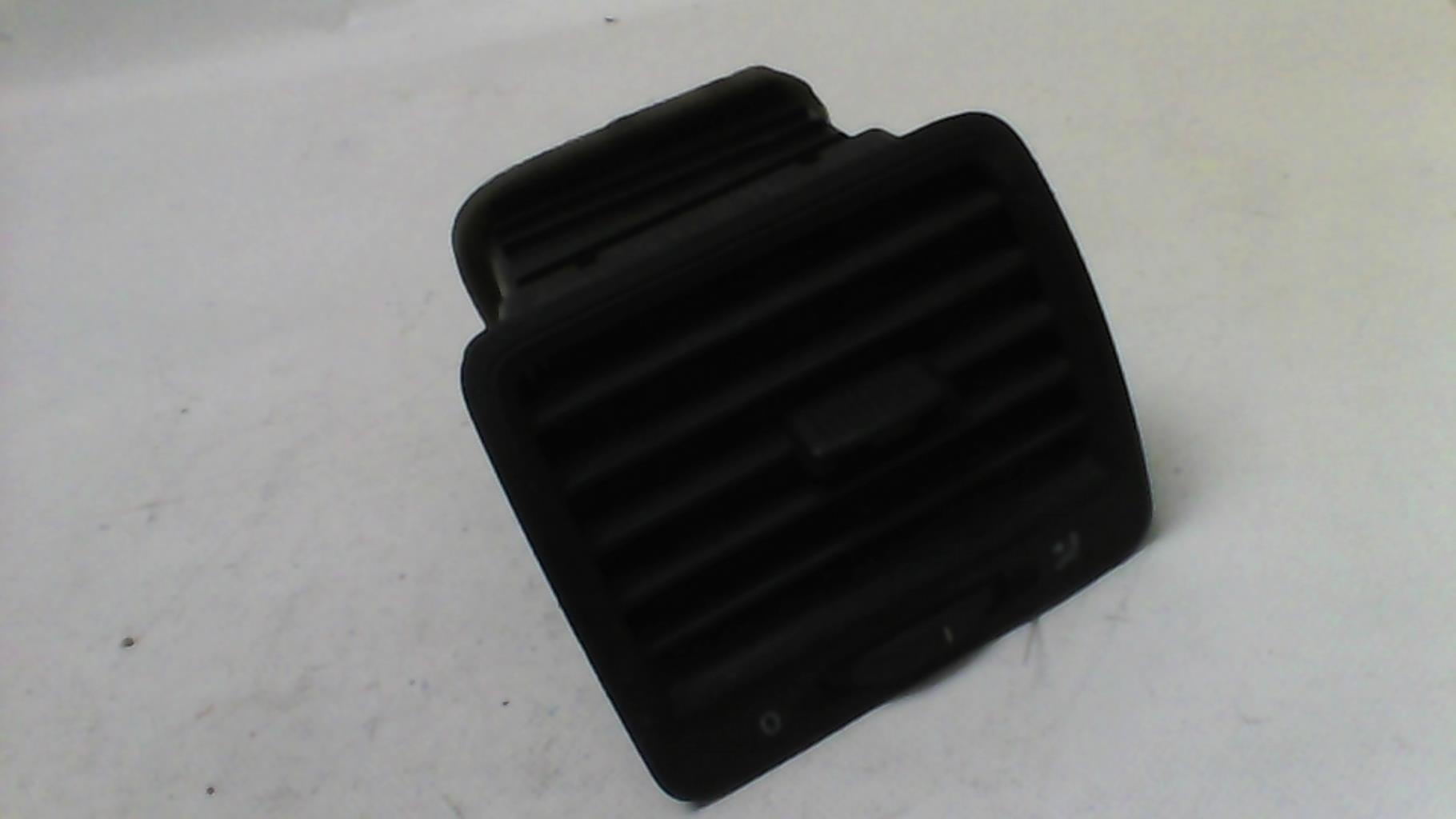 Bocchetta aerazione cruscotto anteriore destra VOLKSWAGEN GOLF 5 Diésel - 1