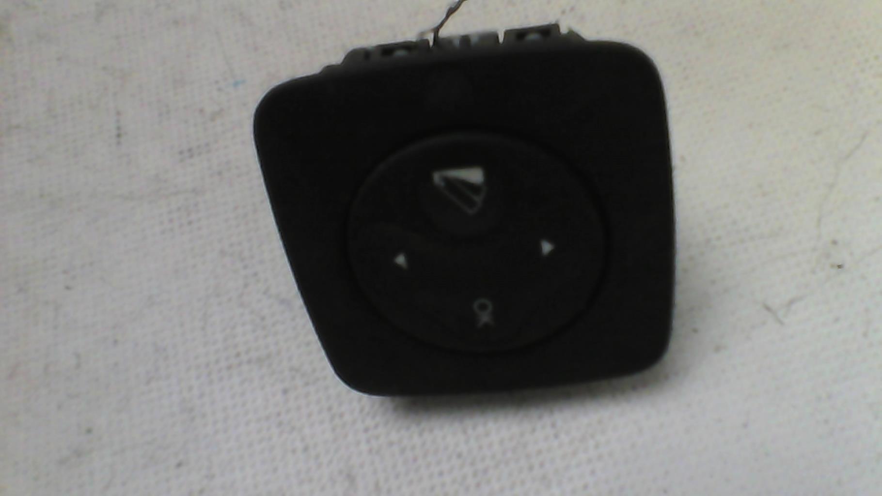 Bouton/Interrupteur RENAULT SCENIC 3 PHASE 1 Diesel - 1