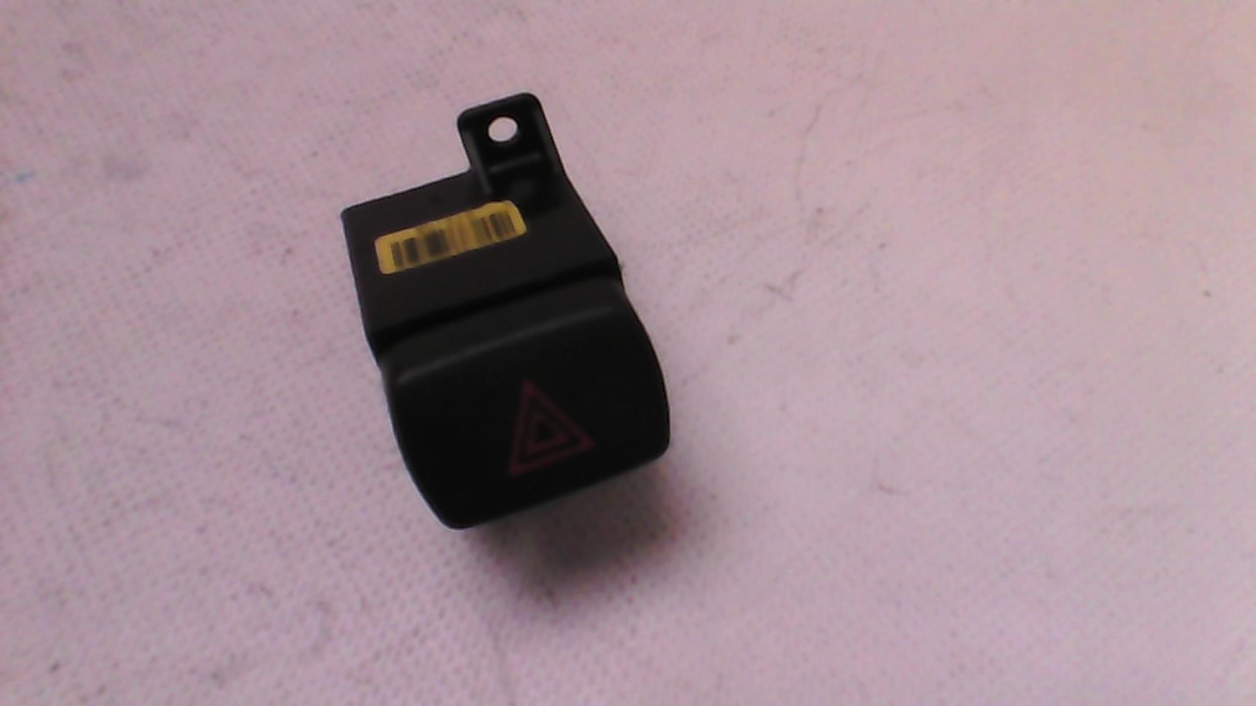 Bouton de warning FIAT BRAVO 2 Diesel - 1