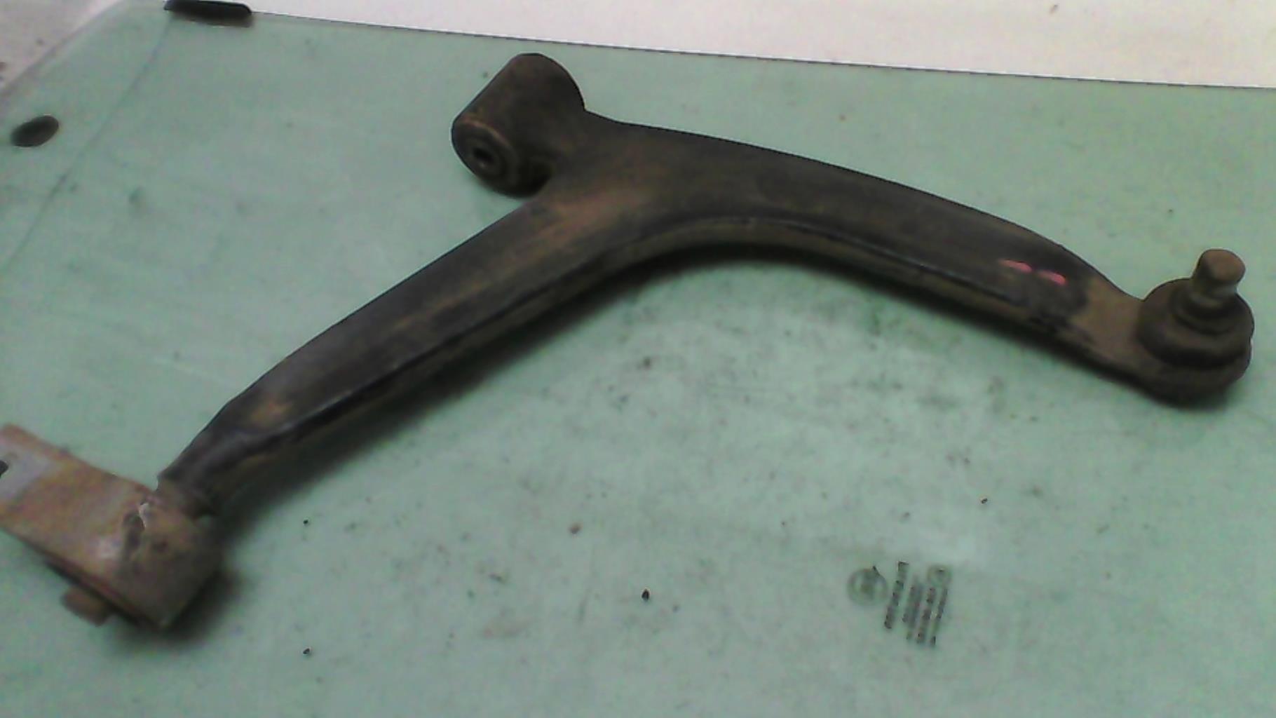 Triangolo inferiore anteriore destro CITROEN BERLINGO 1 PHASE 2 Diésel - 1