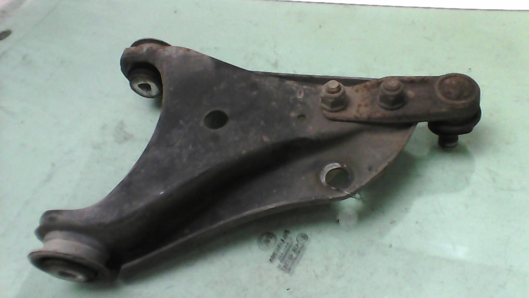 Triangolo inferiore anteriore sinistro RENAULT CLIO 2 CAMPUS PHASE 2 Diésel - 1
