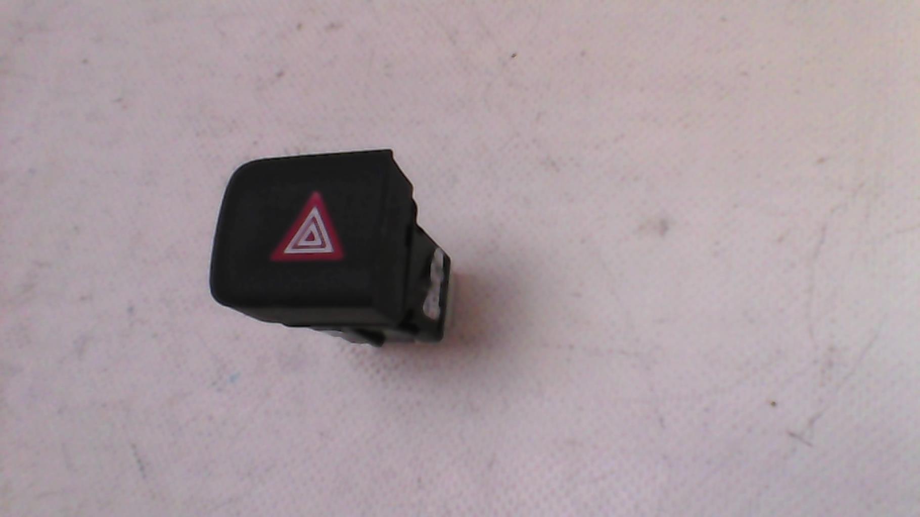 Bouton de warning CITROEN BERLINGO 3 M PHASE 1 Diesel - 1