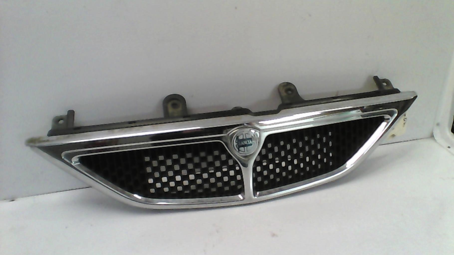 Calandre LANCIA YPSILON 3 PHASE 1 Essence - 1