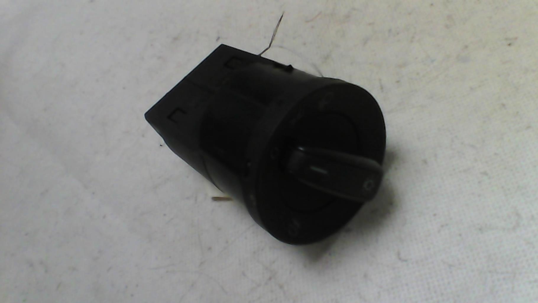 Commande de phare VOLKSWAGEN POLO 5 PHASE 1 Essence - 1