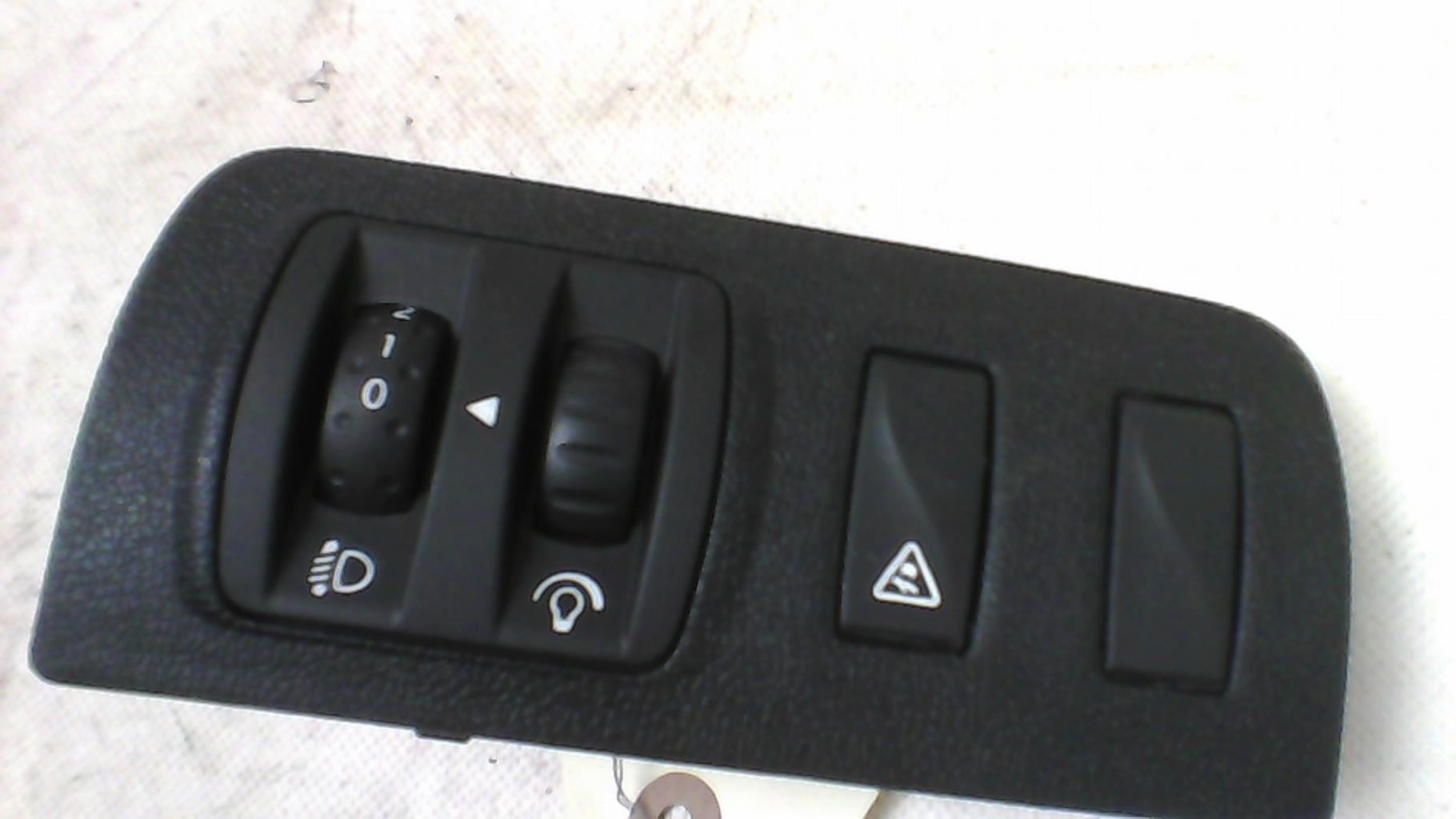 Commande de reglage hauteur de phare RENAULT MEGANE 3 PHASE 2 Diesel - 1