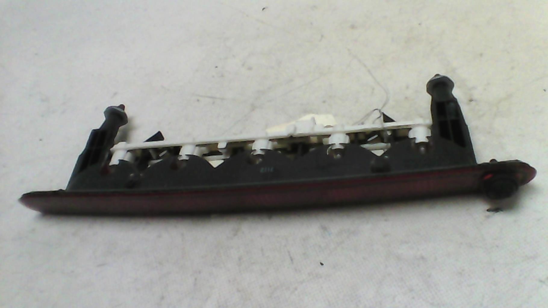 Feu arriere stop central SUZUKI SWIFT 3 Diesel - 1