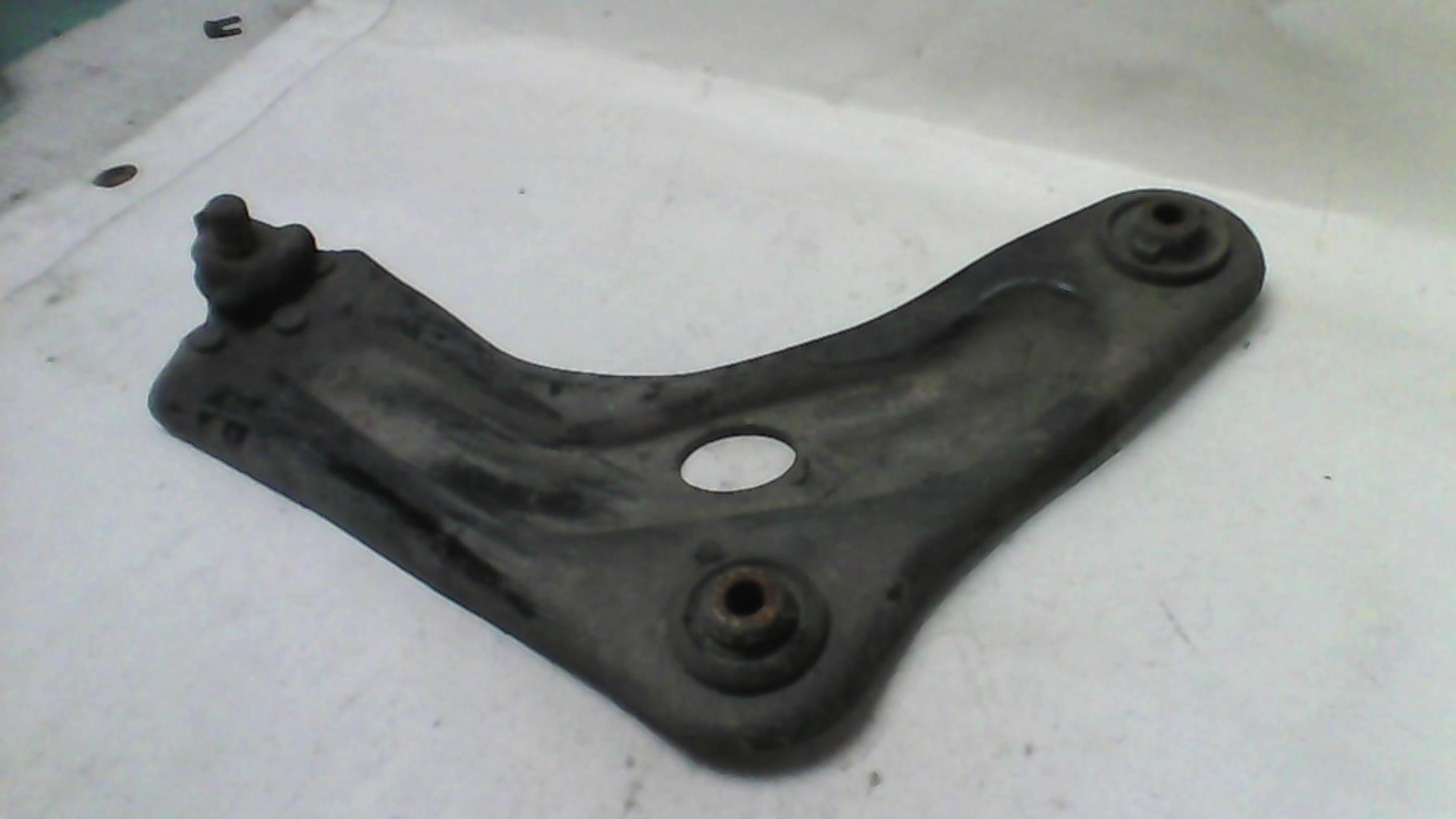 Triangolo inferiore anteriore destro PEUGEOT 207 PHASE 1 CABRIOLET Diésel - 1
