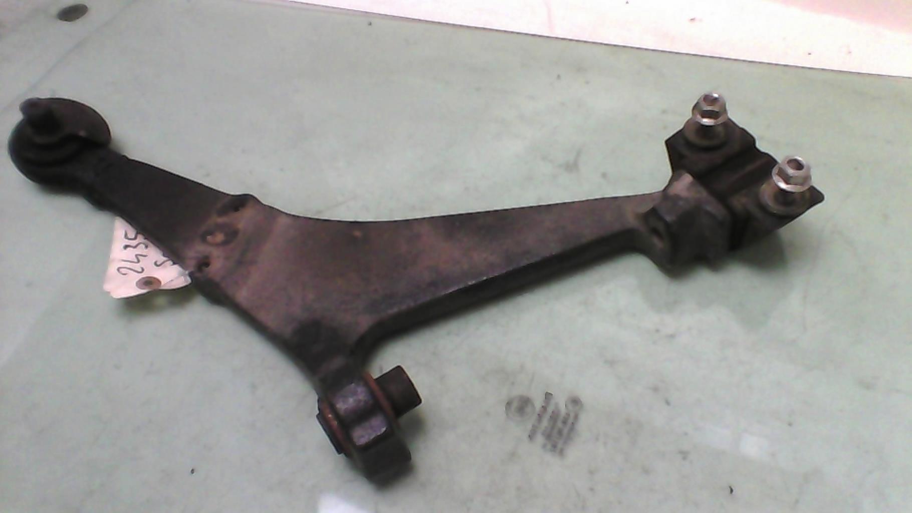 Triangolo inferiore anteriore sinistro CITROEN SAXO PHASE 1 Gasolina - 1