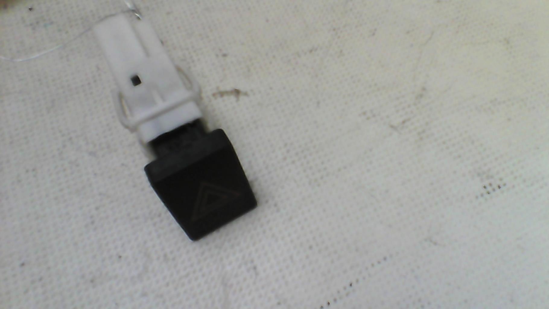 Interruttore luci emergenza NISSAN QASHQAI 1 PHASE 1 Diésel - 1