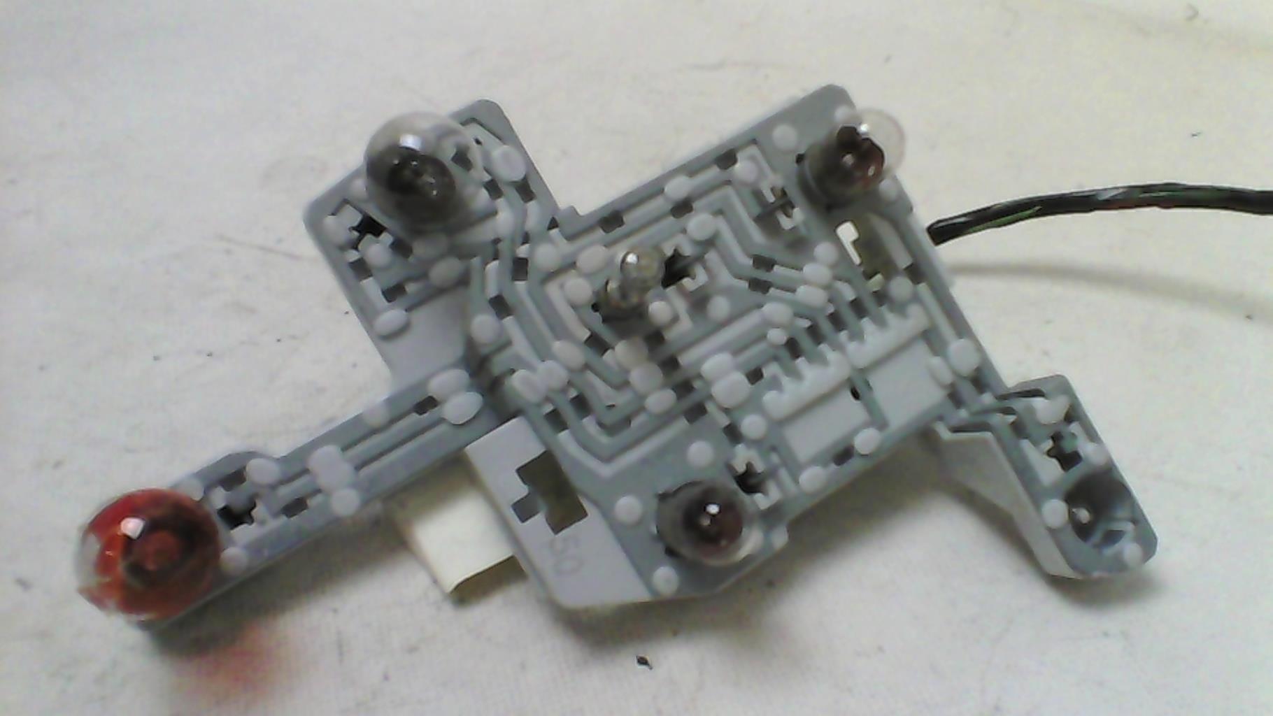 Base portalampade fanale posteriore destro FORD MONDEO 2 Diésel - 1