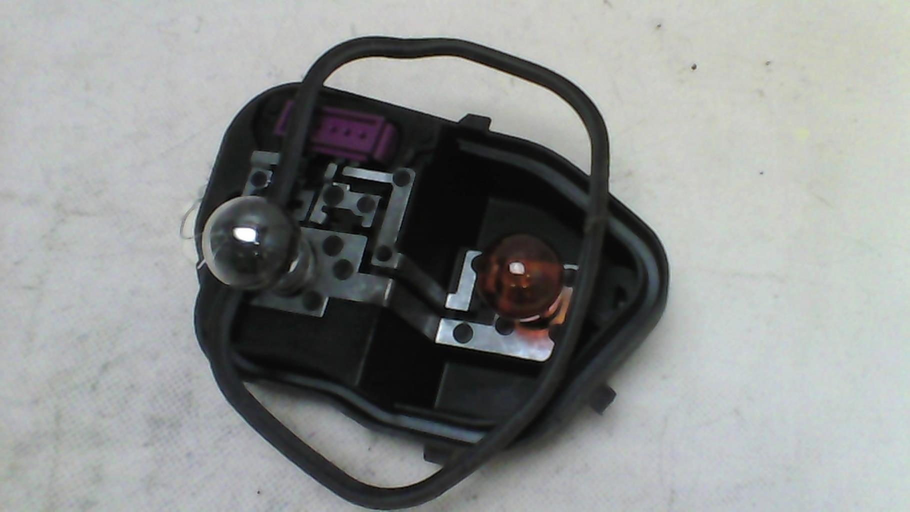 Base portalampade fanale posteriore destro RENAULT MEGANE 3 PHASE 1 Diésel - 1