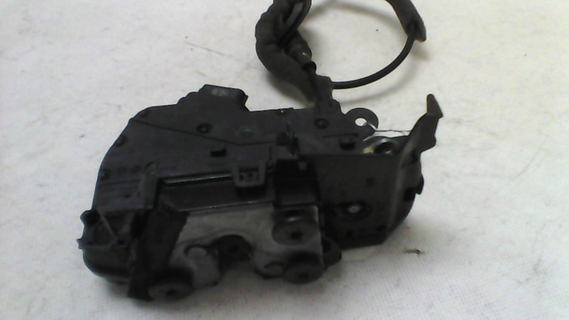 Serrure avant droit RENAULT CLIO 4 PHASE 1 Diesel - 1