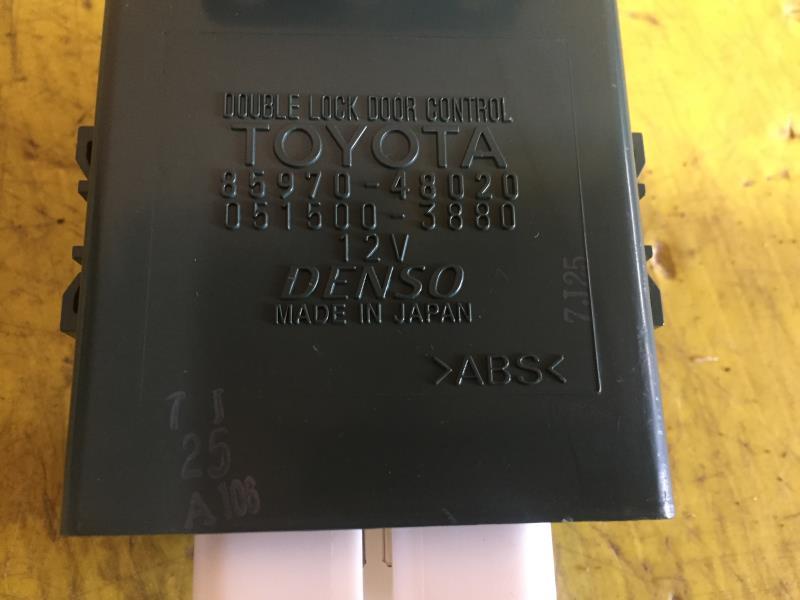 Calculateur LEXUS RX 2 Essence/Hybride - 1