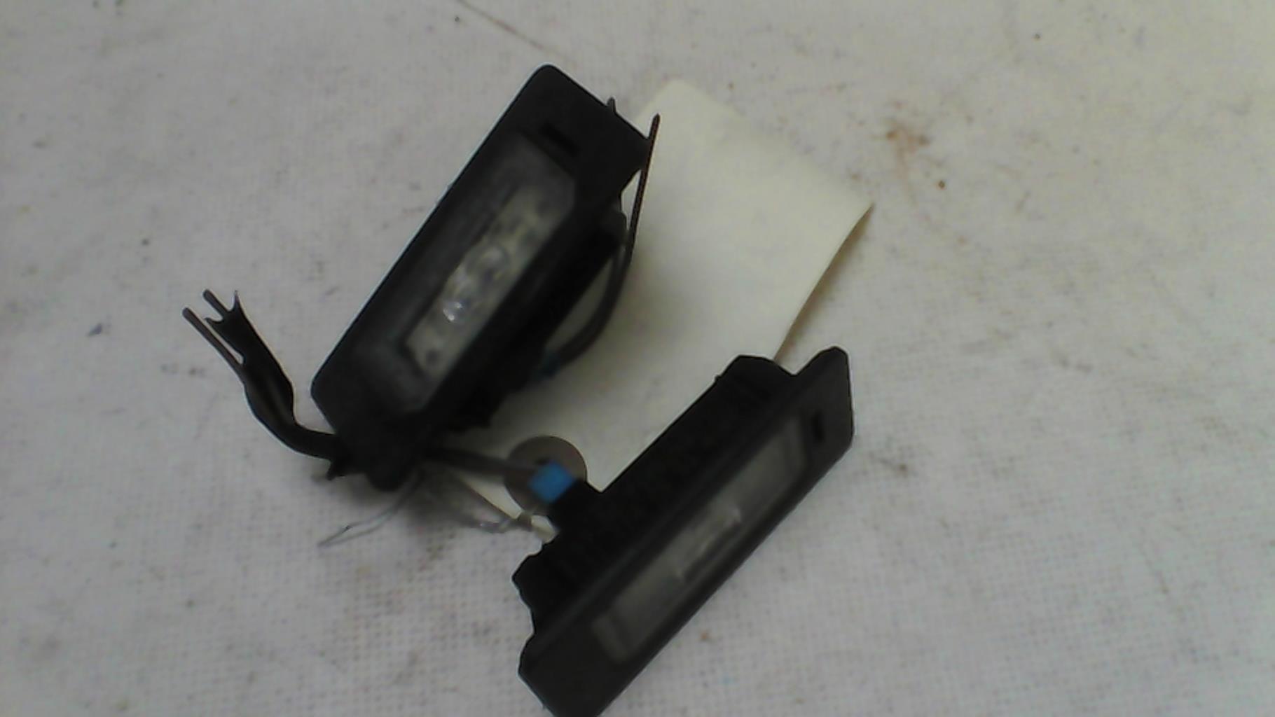 Eclairage de plaque BMW X1 E84 PHASE 1 Diesel - 1