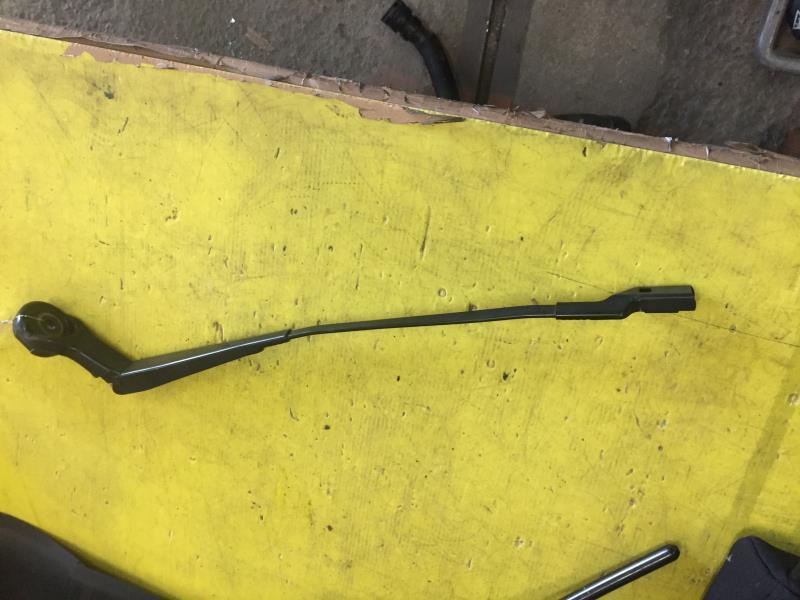 Braccio tergicristallo anteriore destro CITROEN C4 GRAND PICASSO 2 PHASE 2 Diésel - 1