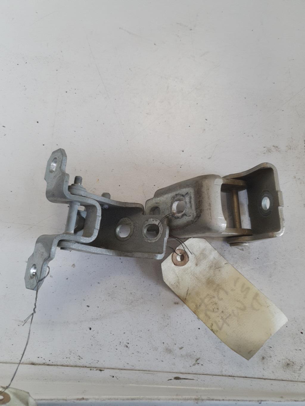 Cerniera portiera anteriore sinistra RENAULT SCENIC 3 PHASE 1 Diésel - 1