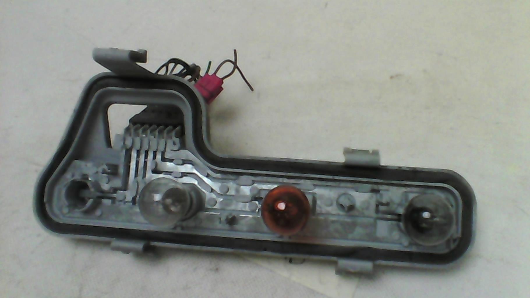 Base portalampade fanale posteriore destro OPEL ZAFIRA A PHASE 2  - 1