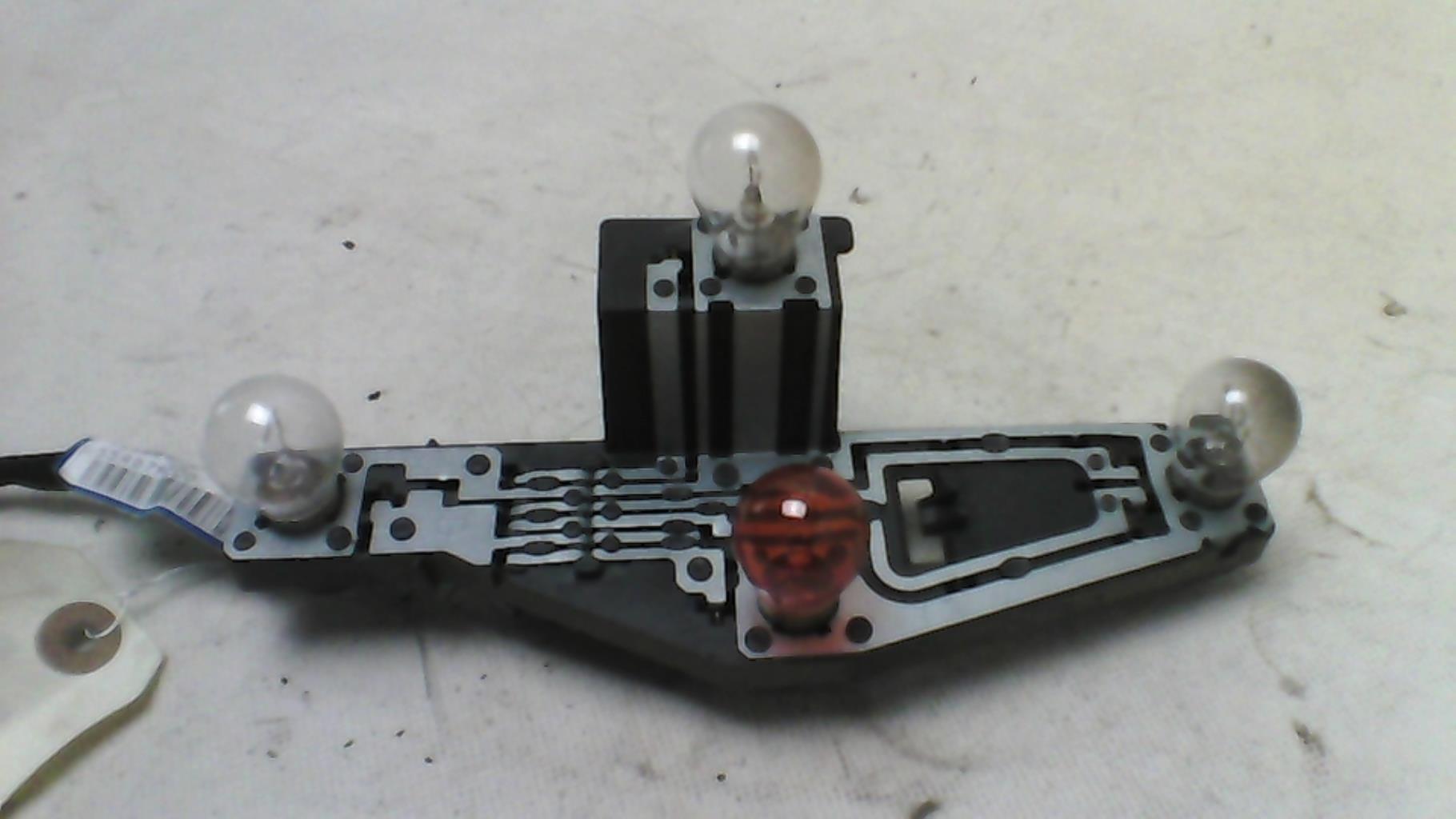 Base portalampade fanale posteriore destro RENAULT LAGUNA 2 PHASE 1 BREAK Gasolina - 1