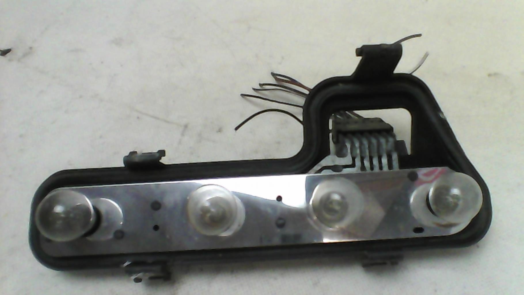 Base portalampade fanale posteriore sinistro OPEL ZAFIRA A Diésel - 1