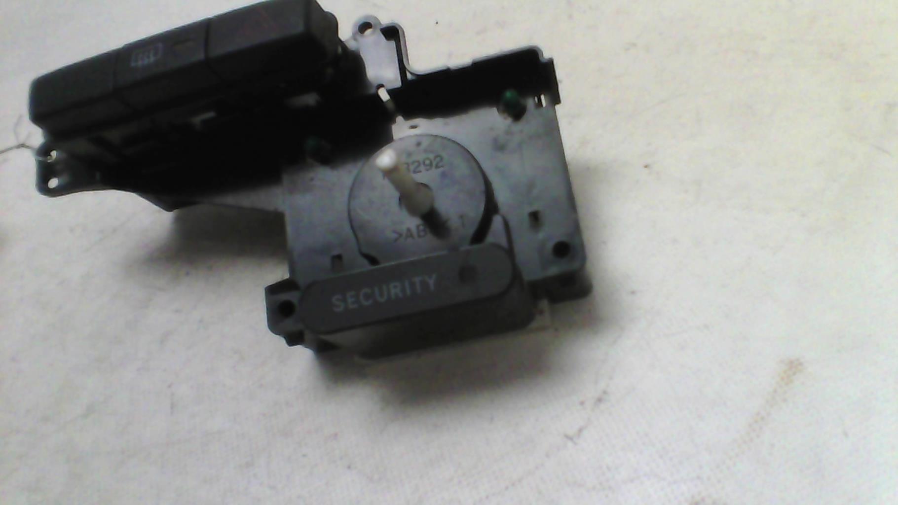Bouton de warning HYUNDAI MATRIX PHASE 1 Diesel - 1