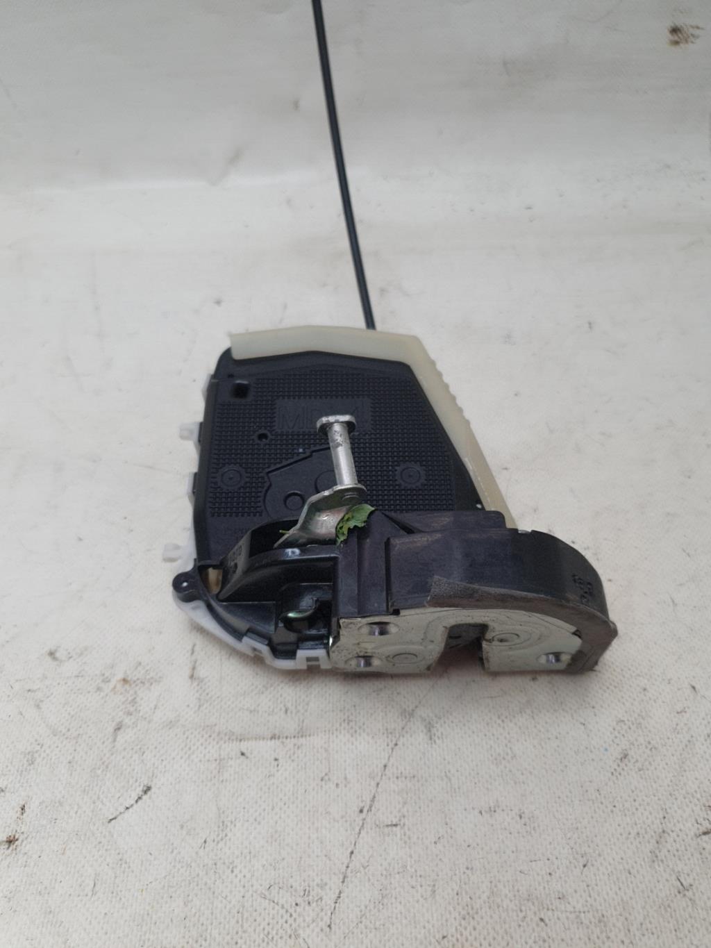 Serratura posteriore sinistra TOYOTA YARIS 2 PHASE 2  - 1
