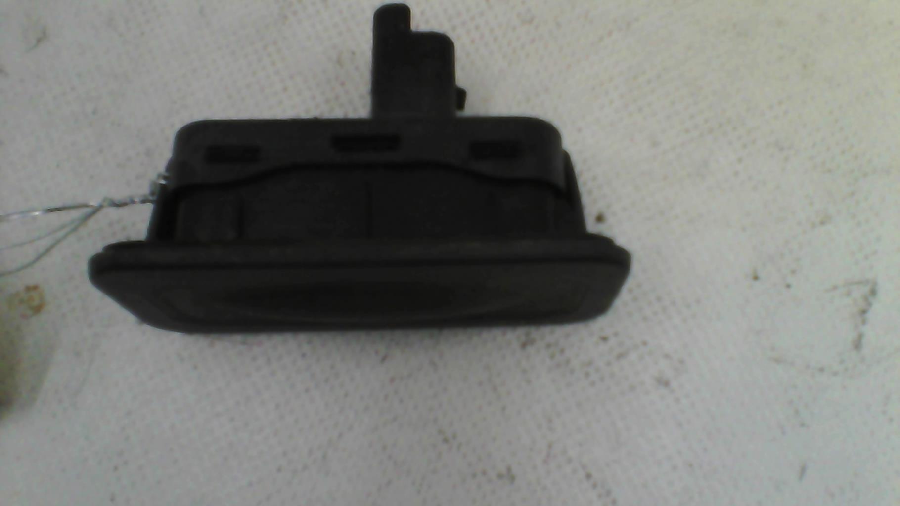 Bouton de coffre RENAULT SCENIC 3 PHASE 1 Diesel - 1