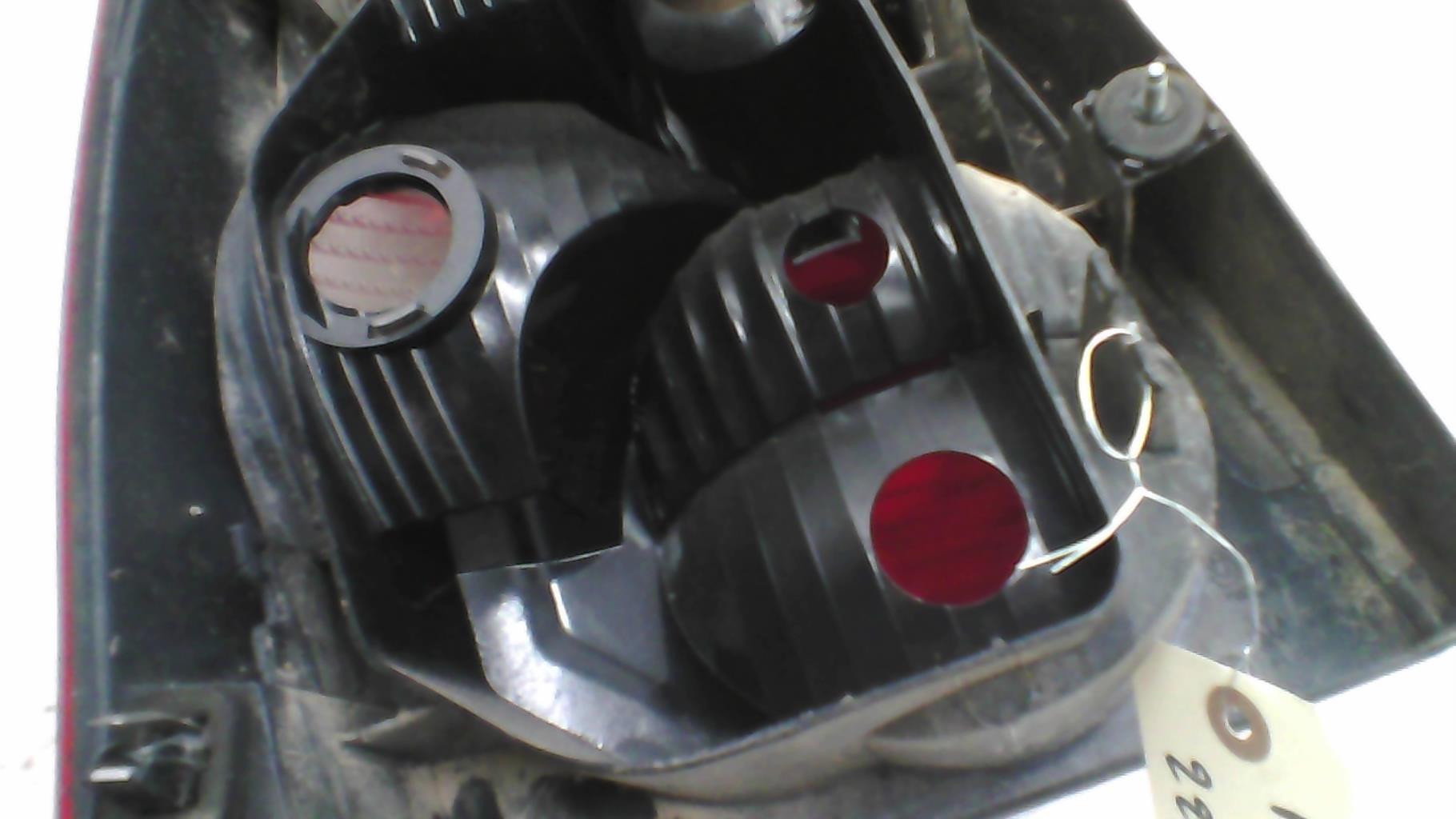 Fanale posteriore principale destro (luci) VOLKSWAGEN POLO 4 PHASE 1 Diésel - 1