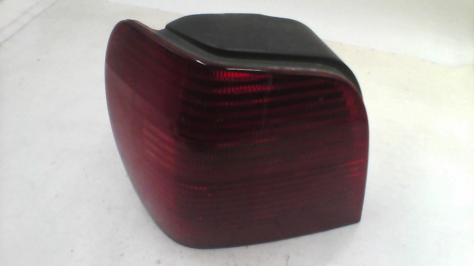 Fanale posteriore principale sinistro (luci) VOLKSWAGEN POLO 3 PHASE 2 Diésel - 1