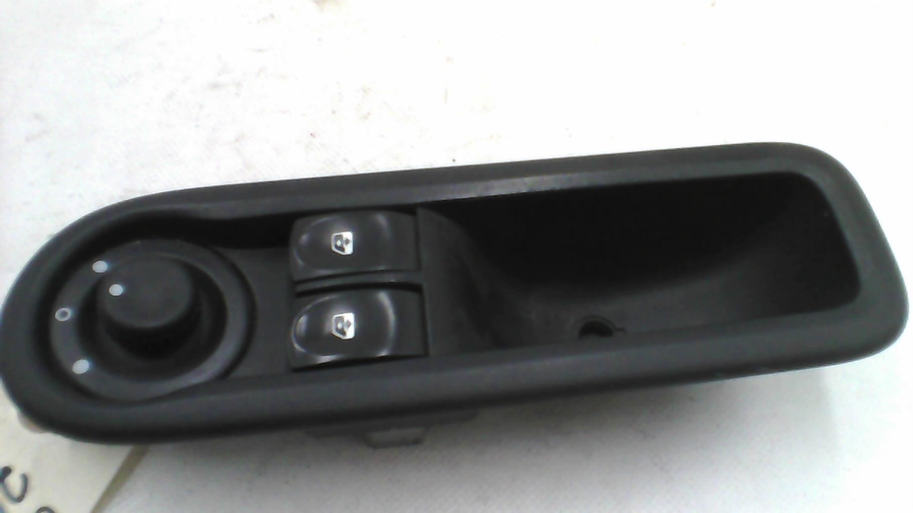 Interruptor de elevalunas RENAULT CLIO 3 PHASE 2 BREAK Diésel - 1