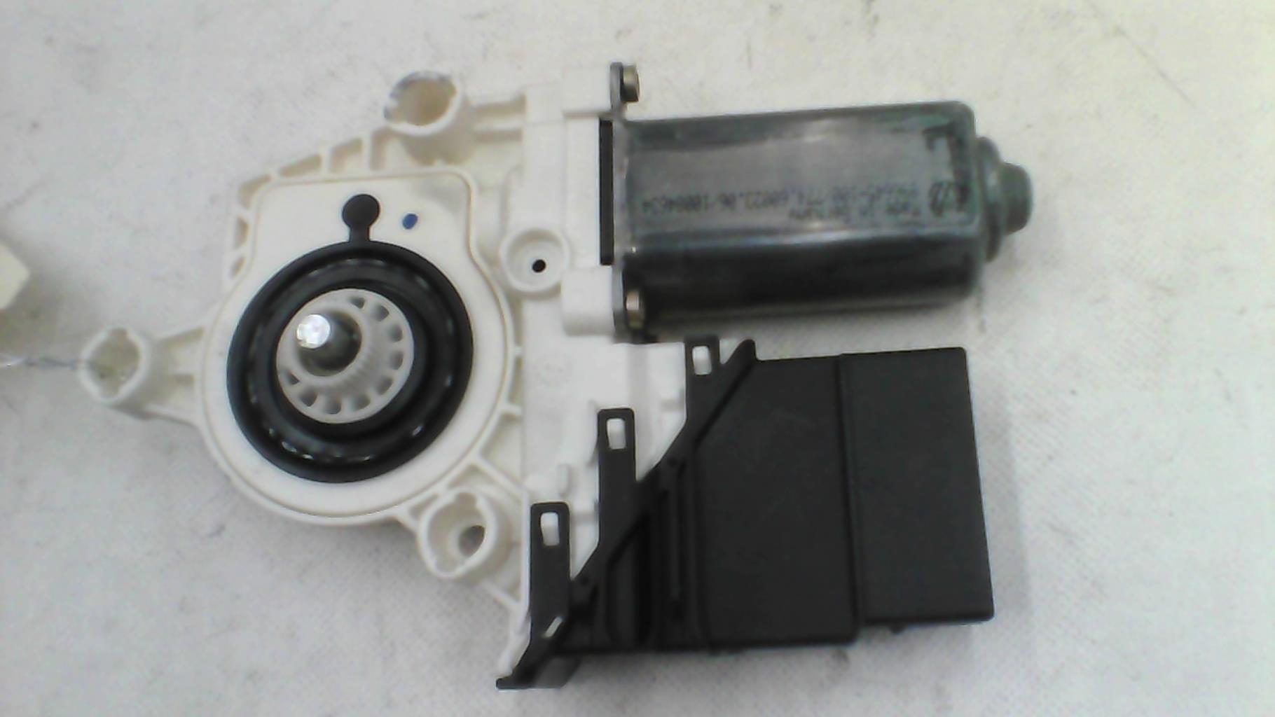 Motore alzacristalli posteriore sinistro VOLKSWAGEN TOURAN 1 PHASE 1 Diésel - 1