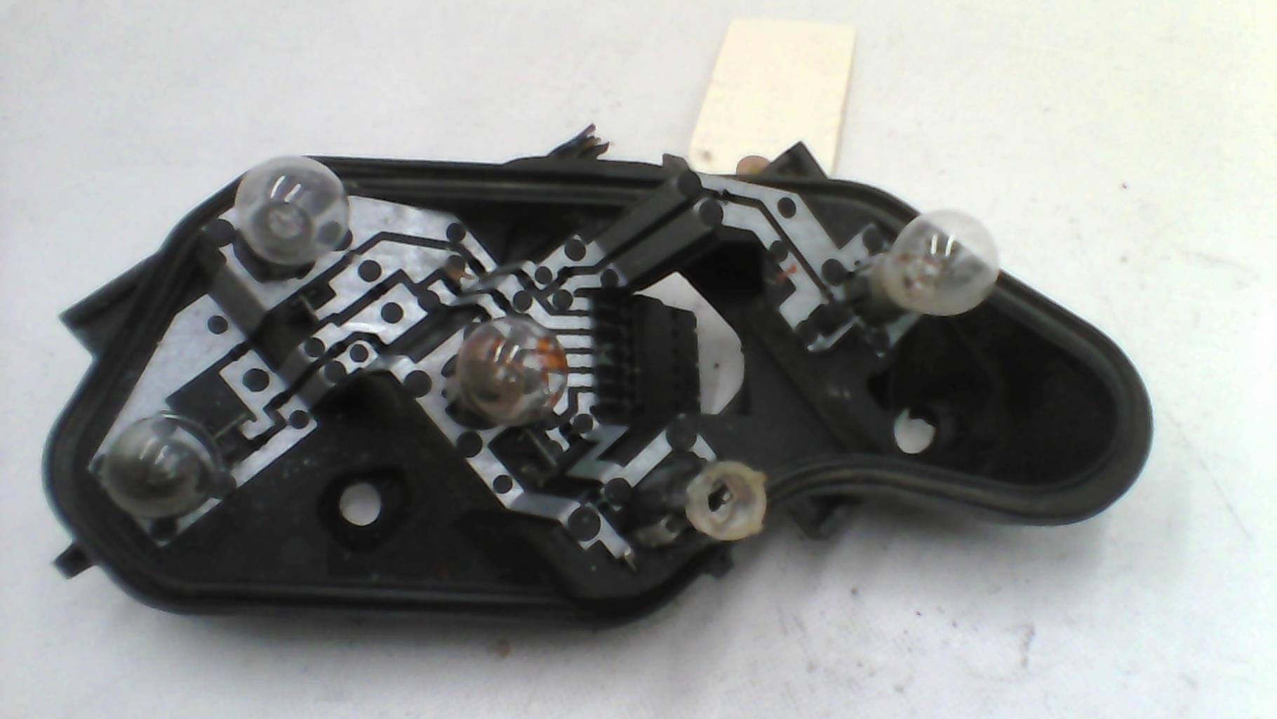 Base portalampade fanale posteriore destro OPEL CORSA D PHASE 1 Diésel - 1