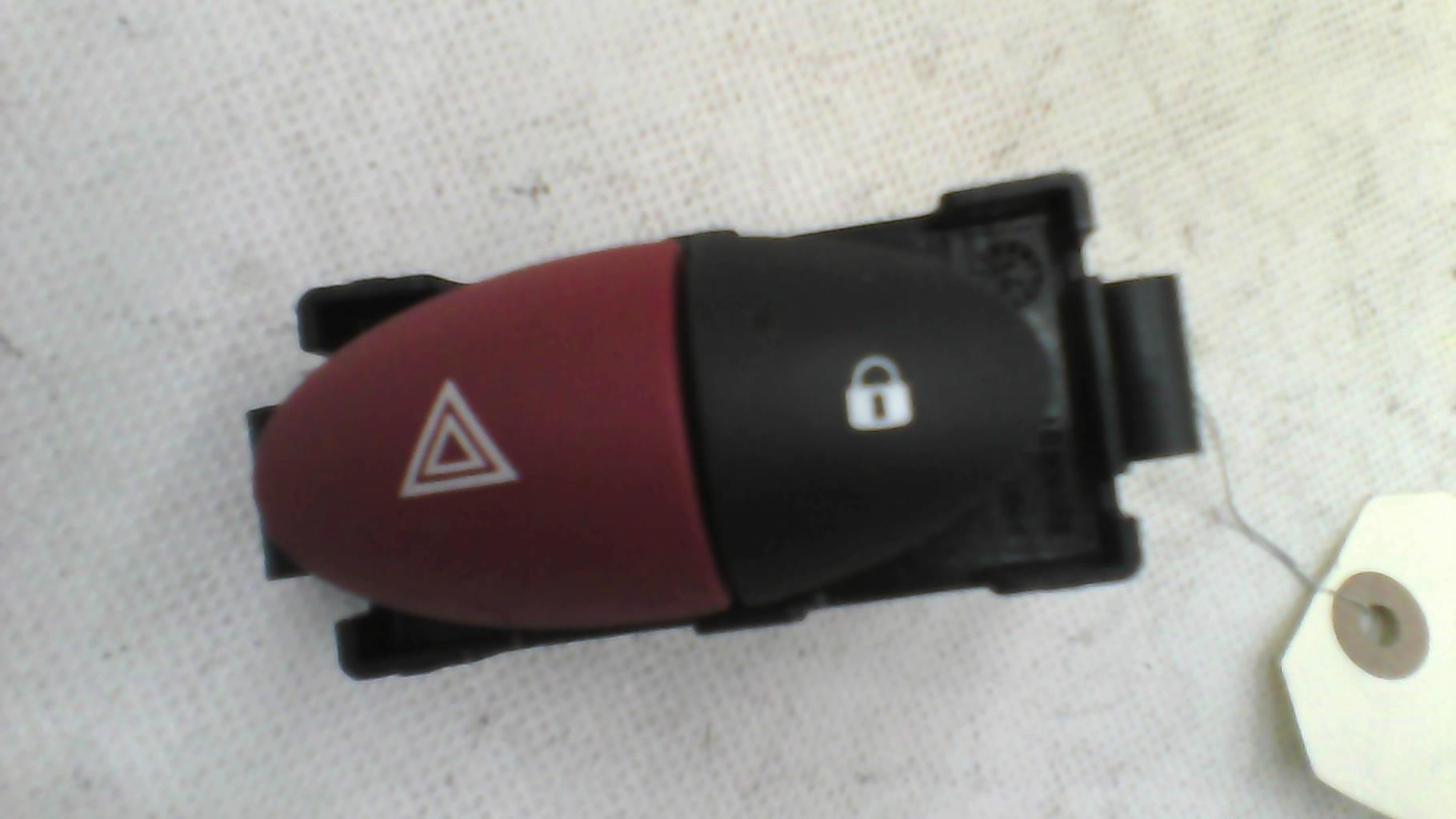 Bouton de warning RENAULT TWINGO 2 PHASE 2 Essence - 1