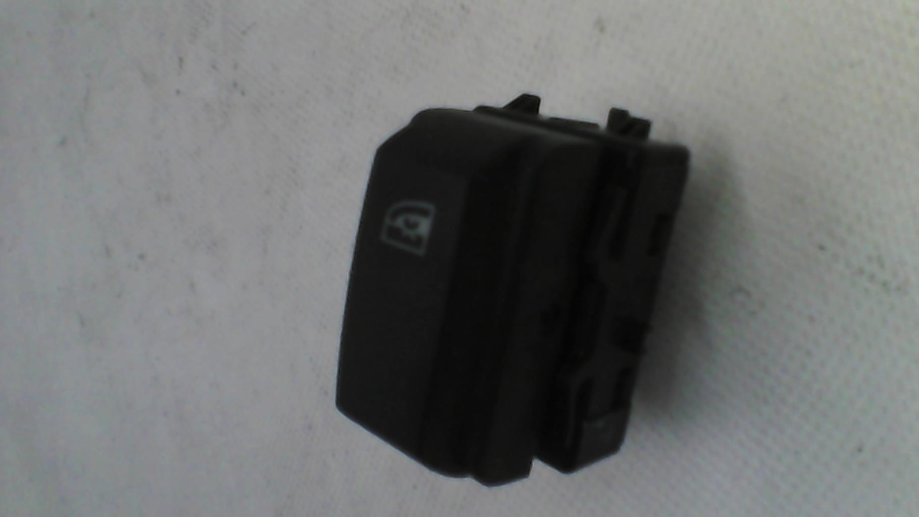 Bouton/Interrupteur DACIA SANDERO 2 PHASE 1 Diesel - 1