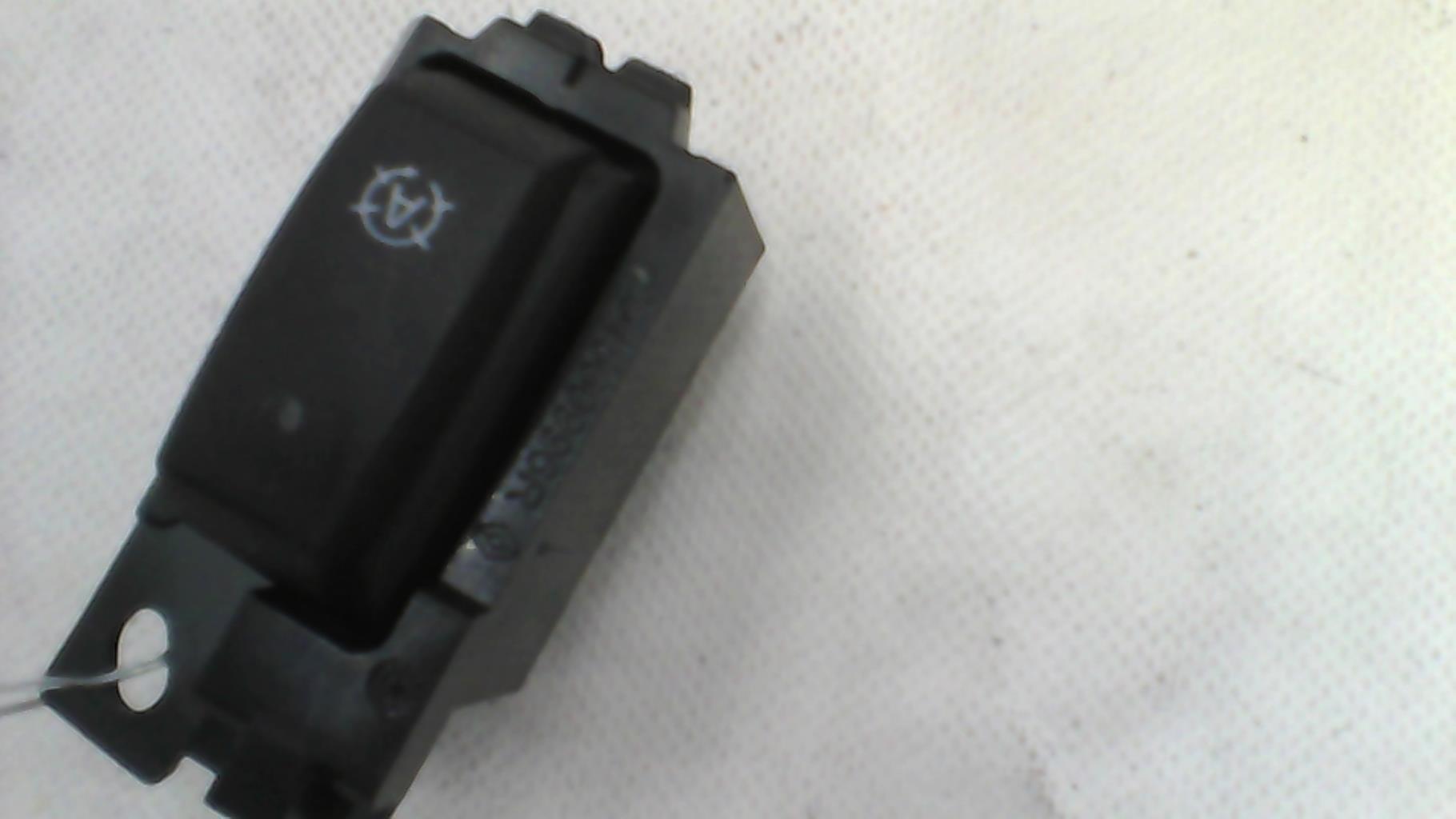 Bouton/Interrupteur DACIA SANDERO 2 PHASE 2 Essence - 1