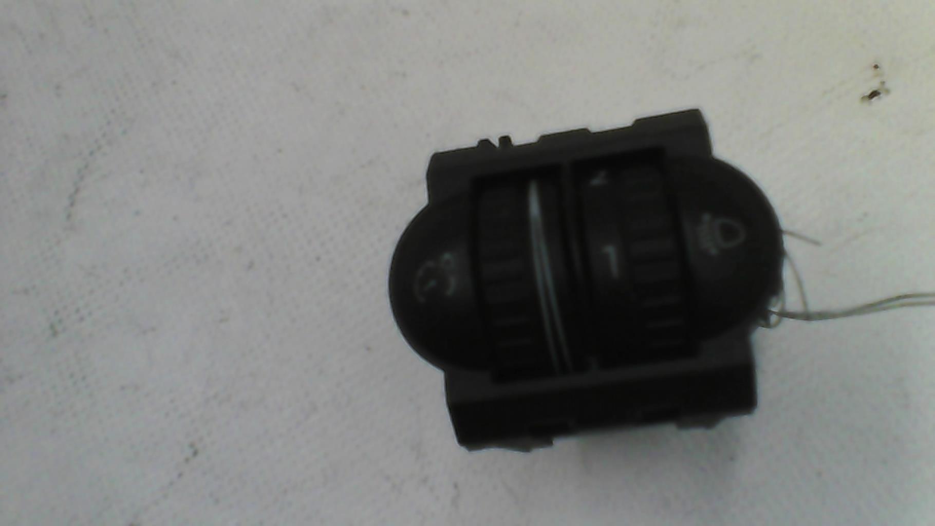 Comando regolazione altezza fari VOLKSWAGEN GOLF 5 Diésel - 1