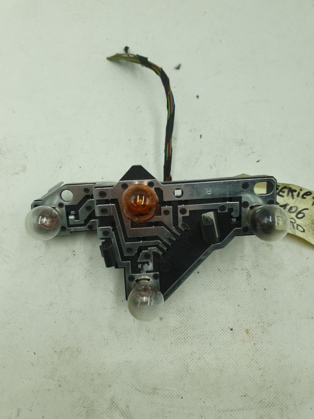Base portalampade fanale posteriore destro BMW SERIE 1 E87 PHASE 1 Diésel - 1