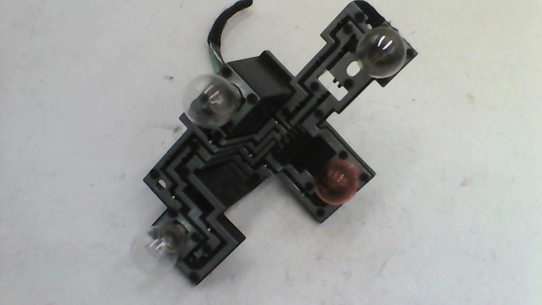 Base portalampade fanale posteriore destro RENAULT LAGUNA 3 PHASE 1 BREAK Diésel - 1